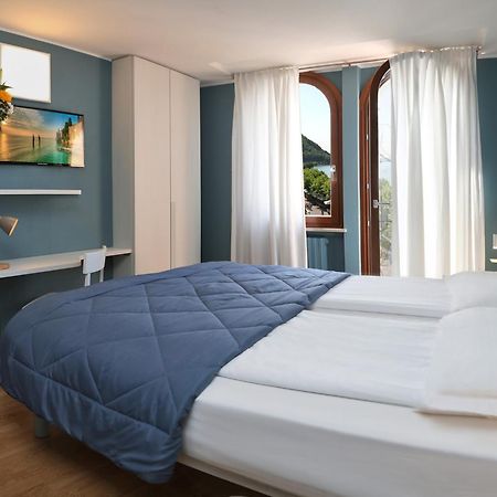 Albergo All'Ancora Garda  Exterior foto