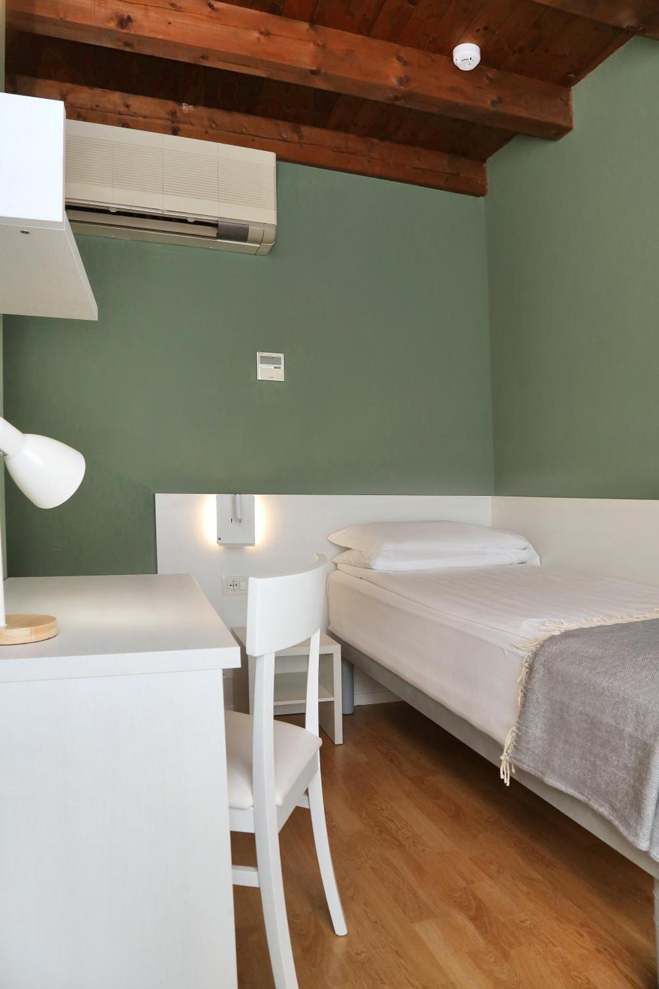Albergo All'Ancora Garda  Exterior foto