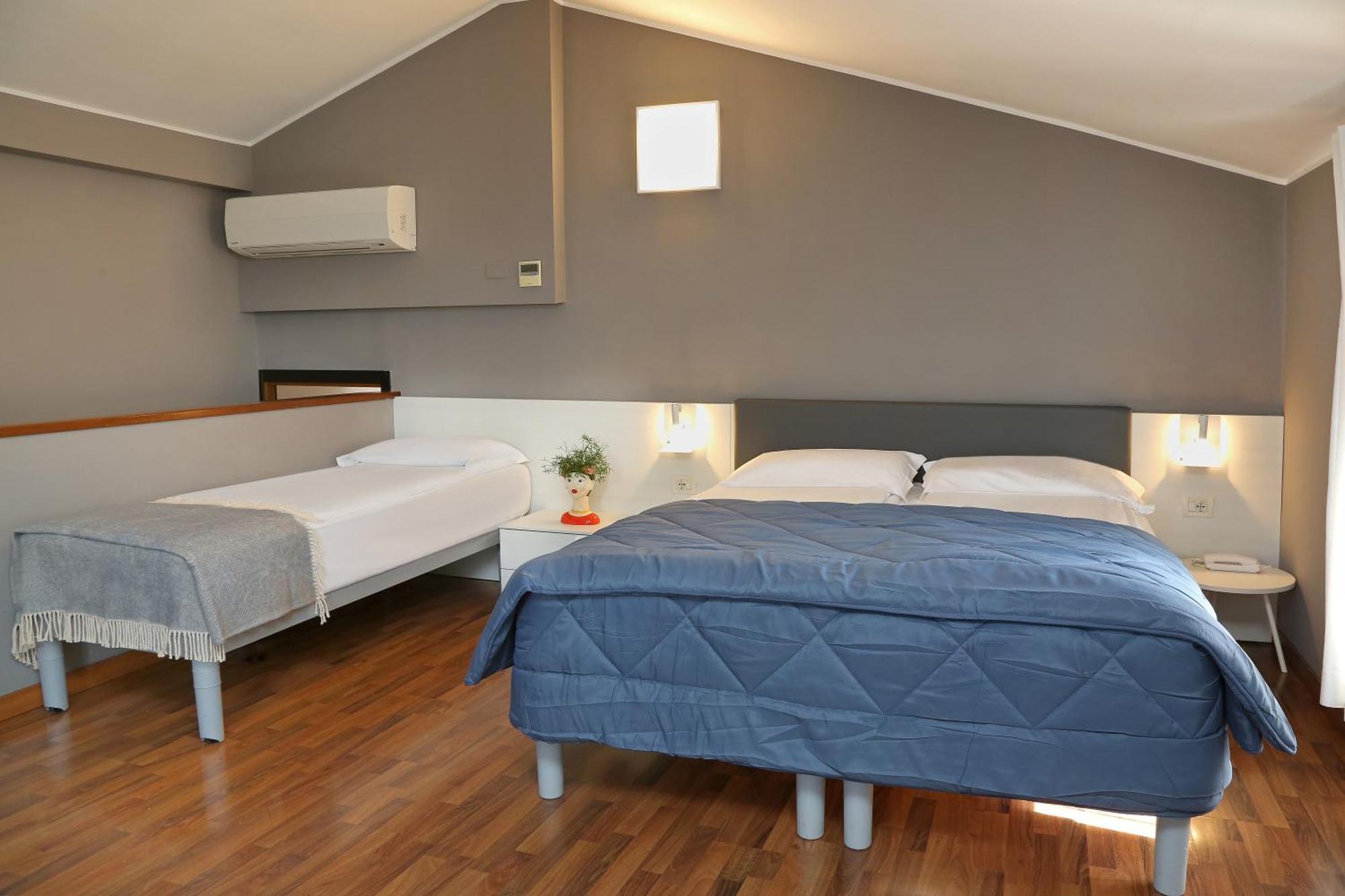 Albergo All'Ancora Garda  Exterior foto