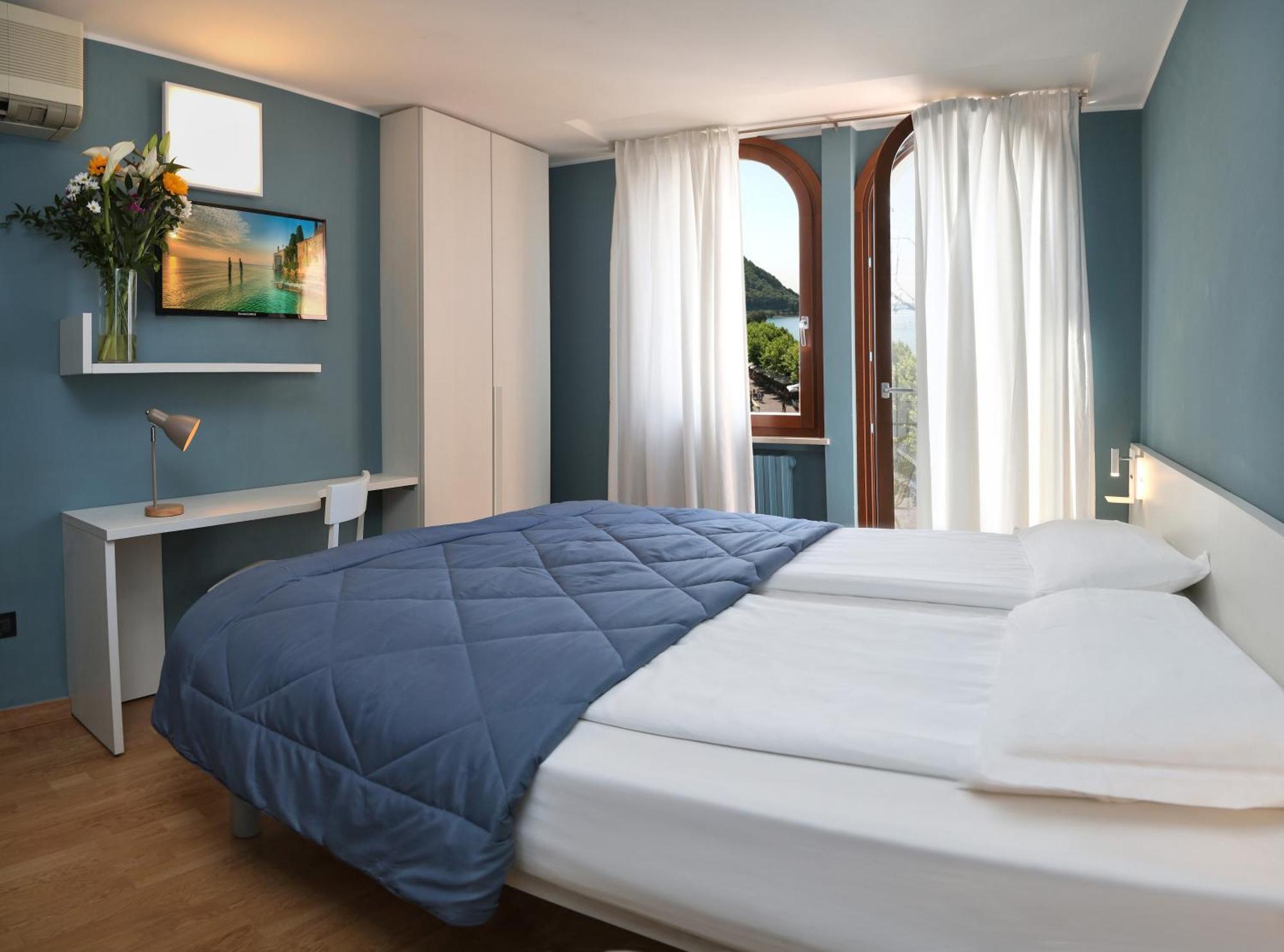 Albergo All'Ancora Garda  Exterior foto