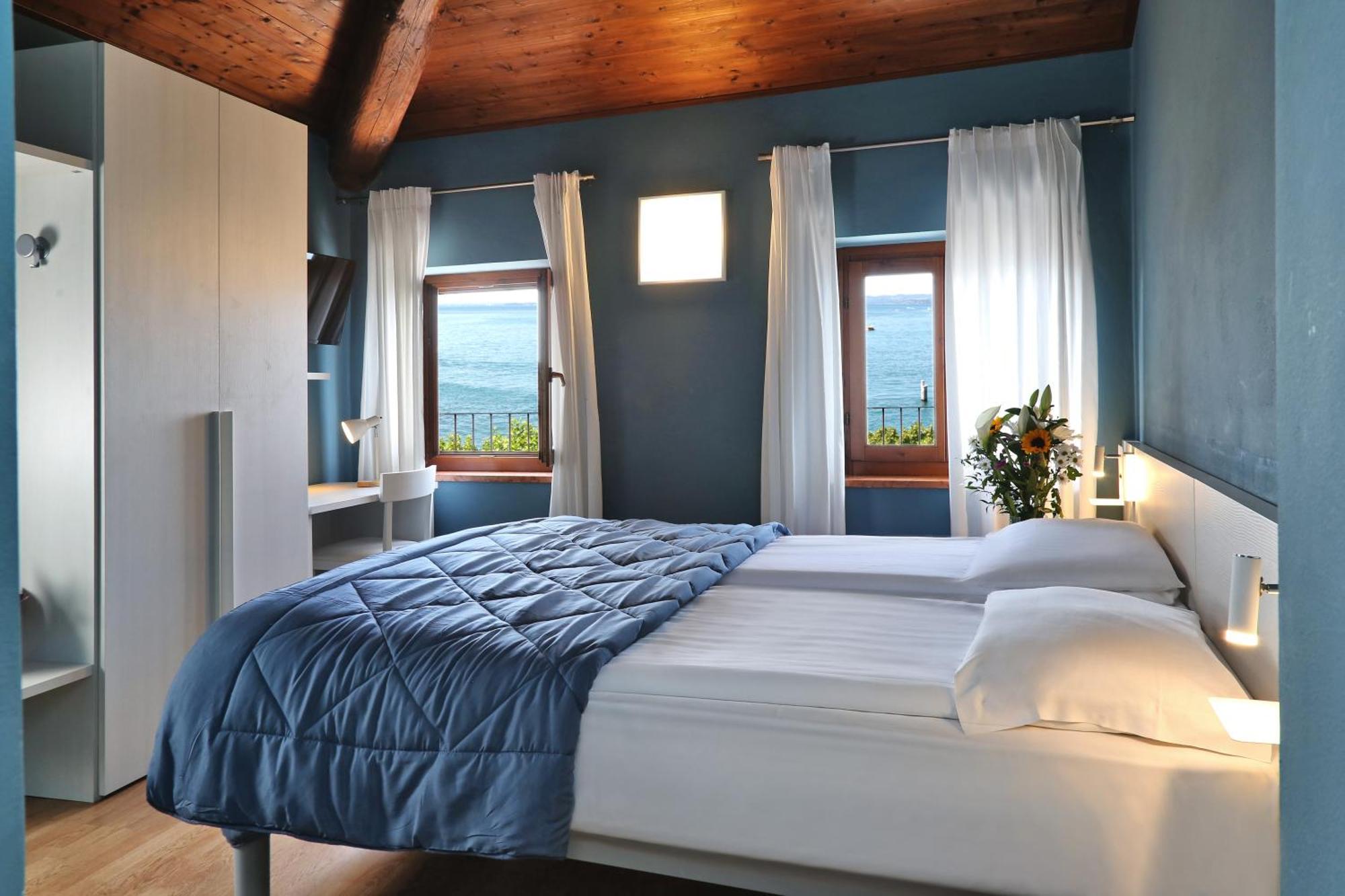 Albergo All'Ancora Garda  Exterior foto