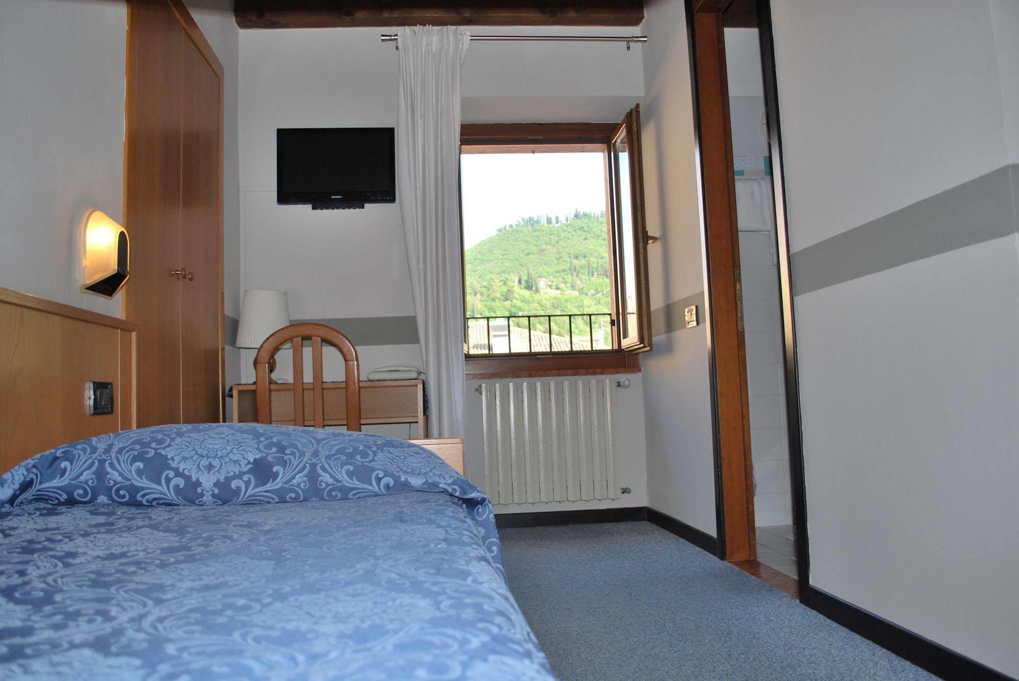 Albergo All'Ancora Garda  Exterior foto